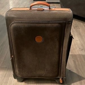 Bric olive green rolling luggage